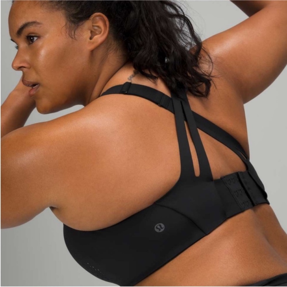Lululemon Air Support Bra in Black Size 38C